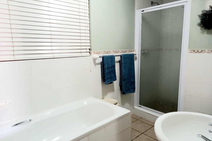 6 Bedroom Property for Sale in Jacobsbaai Western Cape
